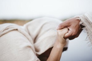 Jesus Helping Woman (8)